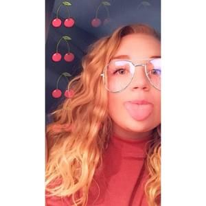 Meet your Posher, Crislynn